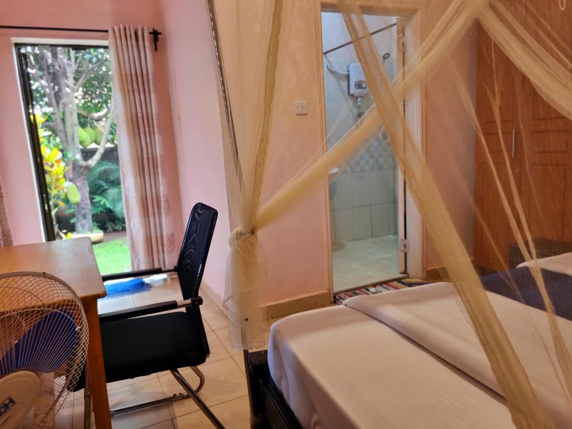 Tgs Homestay Kampala Szoba fotó