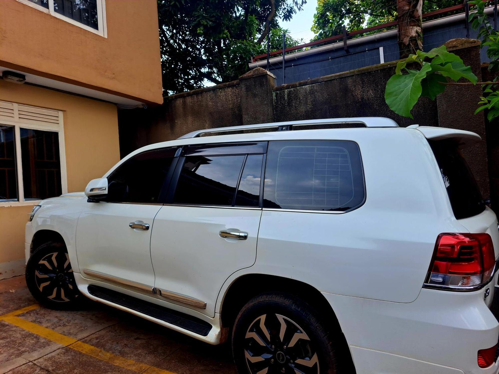 Tgs Homestay Kampala Kültér fotó
